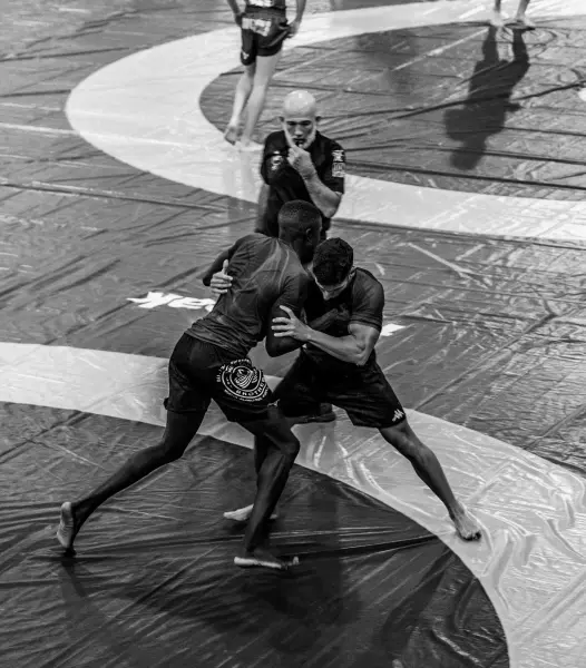 Combate — blanco y negro